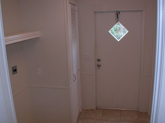5th image of 100 Stonewood Dr #318