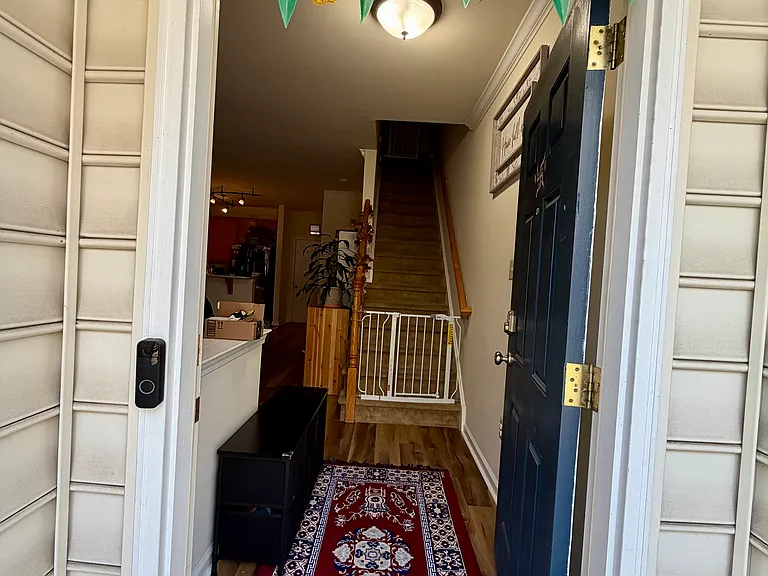 50 Clover Pl — Photo 2