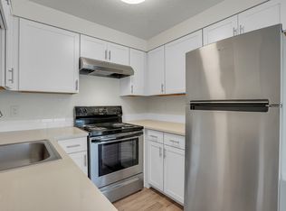 19224 SE River Rd, Milwaukie, OR 97267