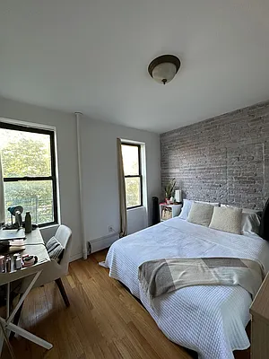 Rented by Compass | media 10