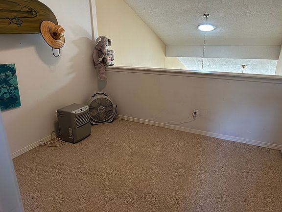 5th image of 173 Russ Dr