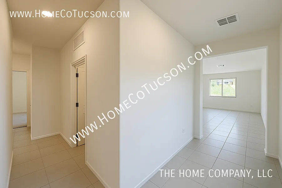 Modern Comfort and Style at 5560 W Tumacacori Trail Newly Built 3-Bedroom Home in Tucson — Photo 3