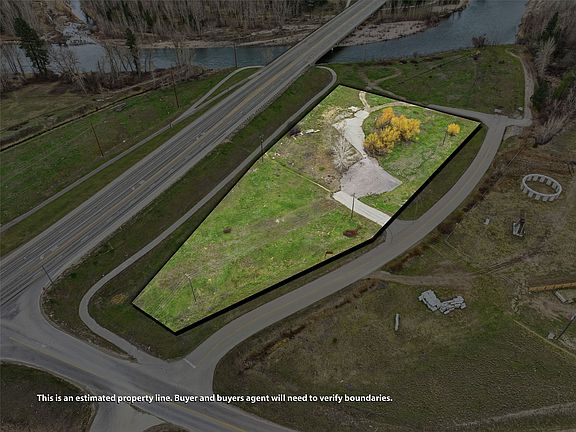 2nd image of 464 Old Bridge Rd