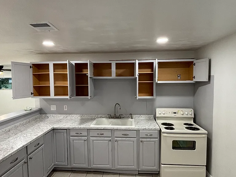 210 Appletree Ln — Photo 29