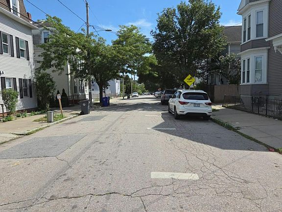 5th image of 106 Florence St