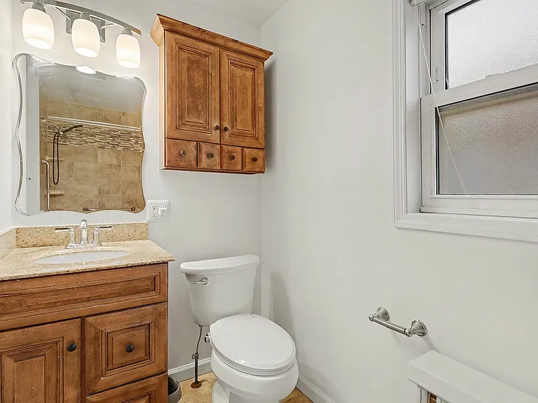 5959 Newport St — Photo 9