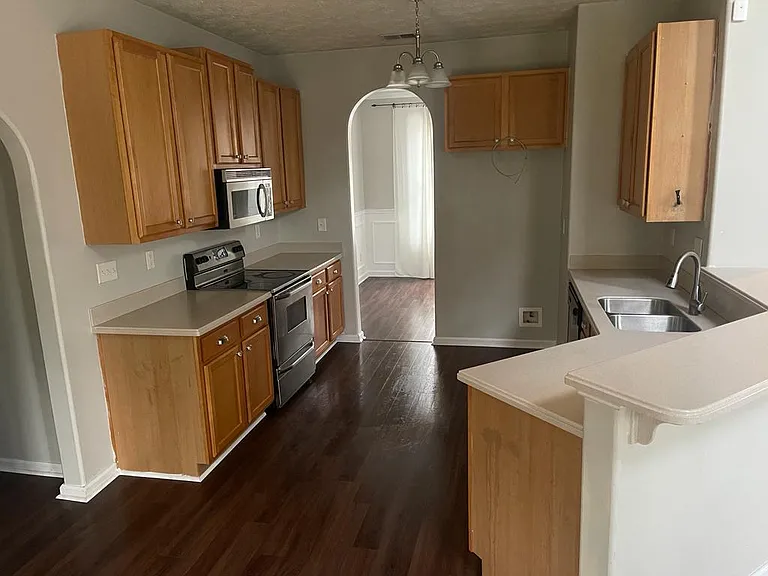 8012 Abington Dr — Photo 12