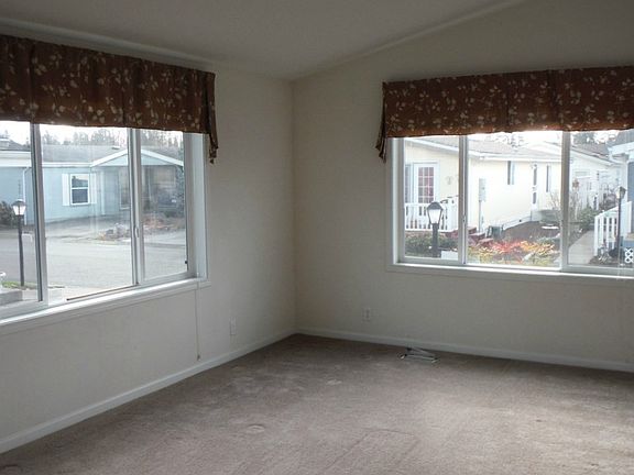 3rd image of 1909 139th Street Ct E