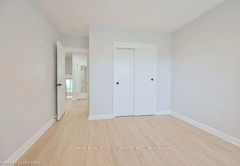 738 Mohawk Rd E #UPPER — Photo 14
