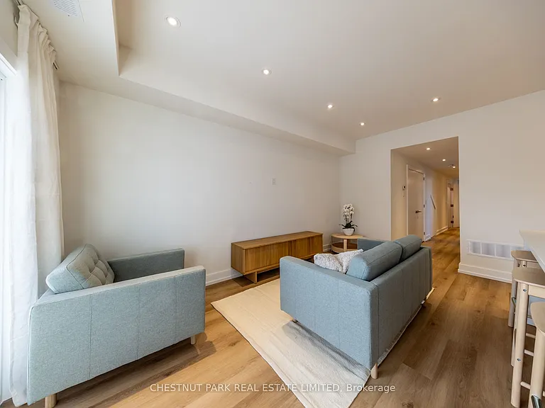29 Hatherley Rd #D — Photo 13