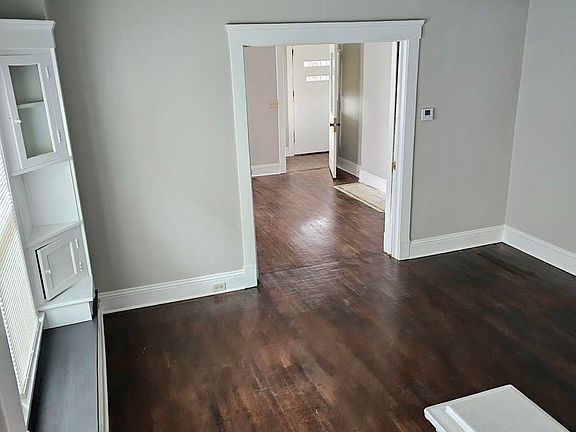 2nd image of 1555 E 118th St #1547