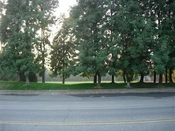 7157 N Van Ness Blvd, Fresno, CA 93711