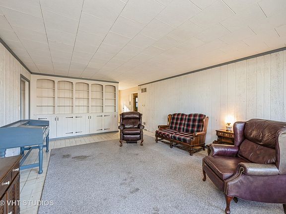 4th image of 822 Beach Ave