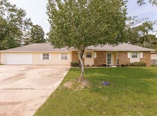 20217 Lynda Dr, Springfield, LA 70462