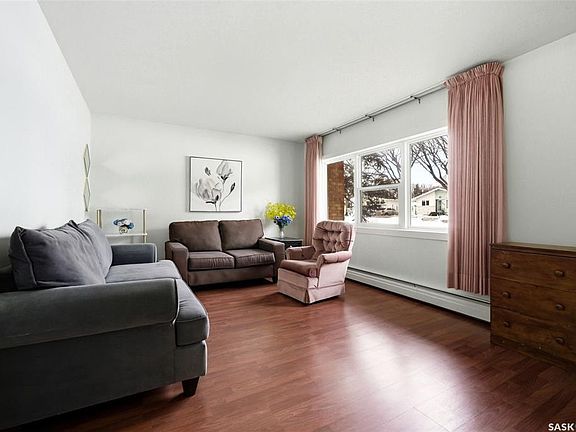 4th image of UNIT 3-4341 Rae STREET