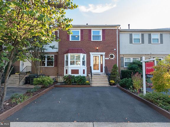 3rd image of 7117 Captains Cove Ct