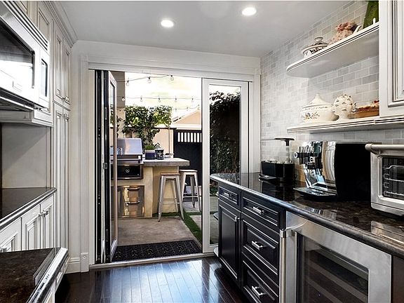 4th image of 343 62nd St