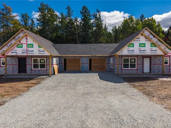 45 Homestead Dr, Hampton, NB E5N 0J7