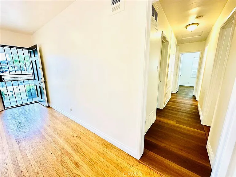 400 E Fernfield Dr — Photo 10