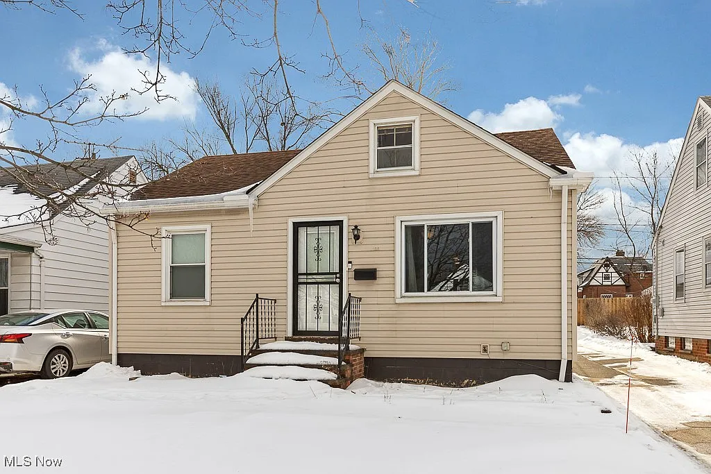12104 Darlington Ave photo 1