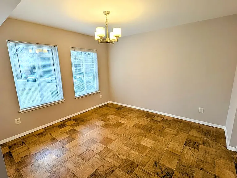 11309 Commonwealth Dr #T2 — Photo 6