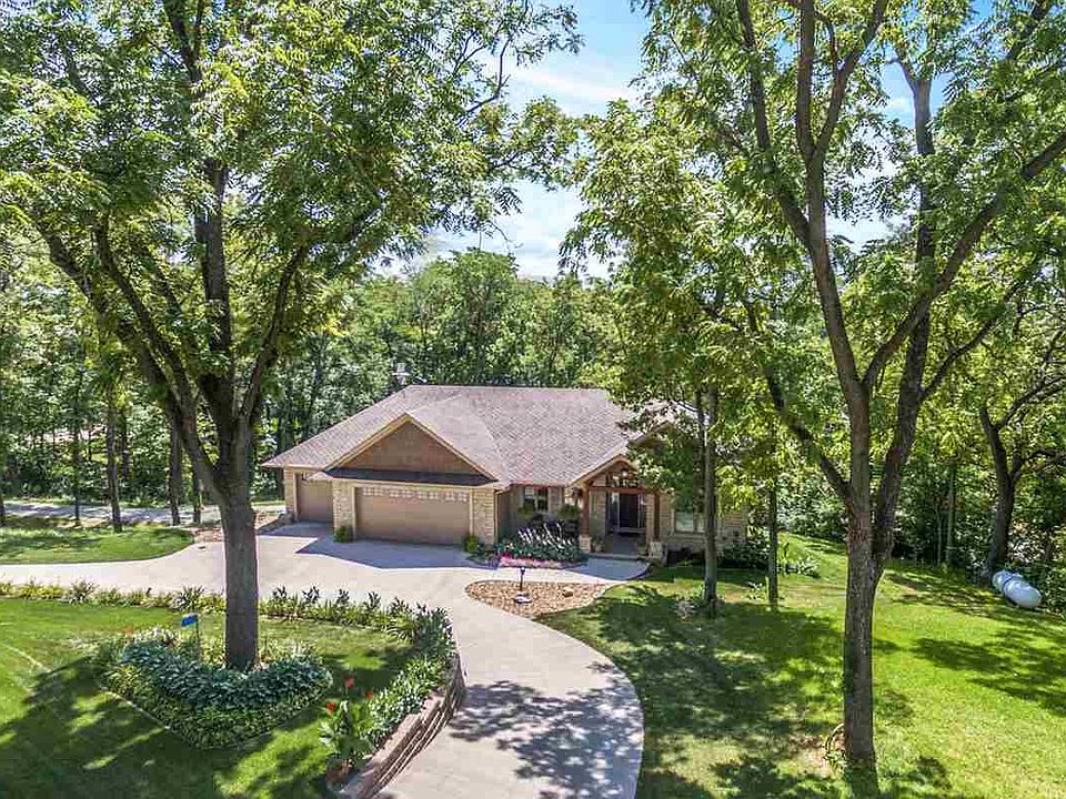 1st image of 3752 Cardinal Ct NE