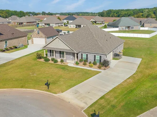 24228 Ransom Spring Dr, Athens, AL 35613