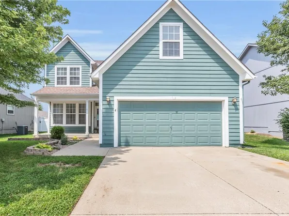 4 Westwood Cir, Ottawa, KS 66067