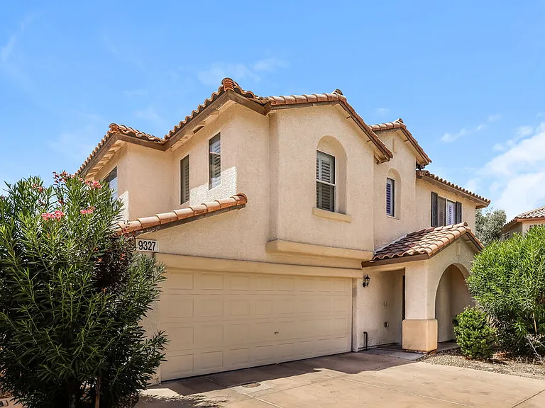9327 Pyrope Ct — Photo 4