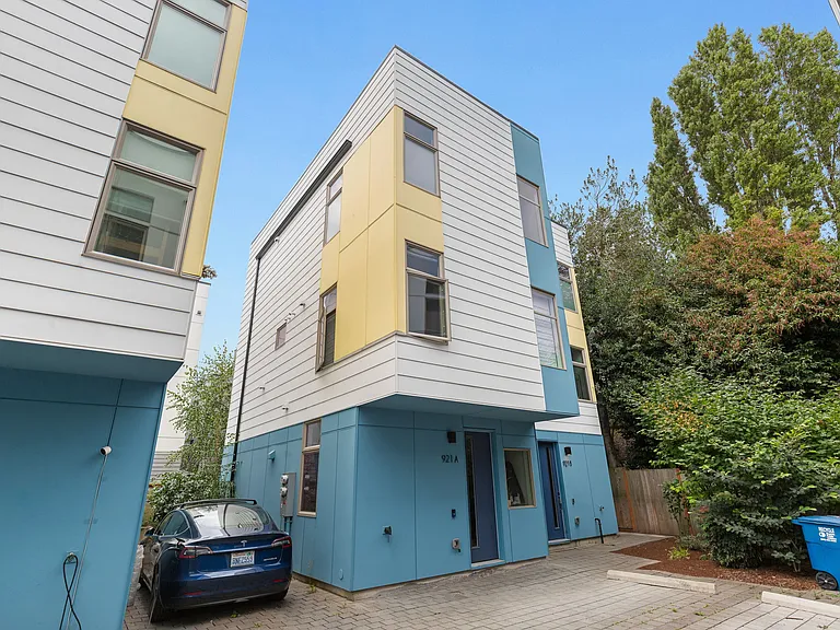 921 10th Ave E #B — Photo 33