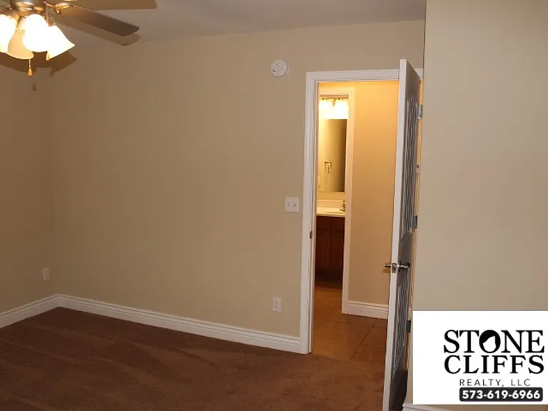 231 Rylee Cir — Photo 15