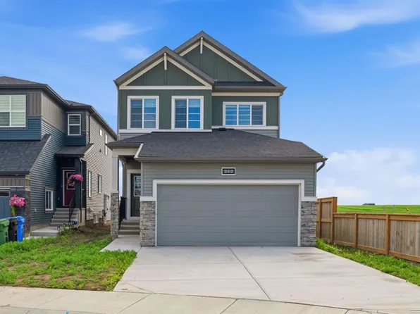 212 W Lewiston Lndg NE, Calgary, AB T3P 2H8