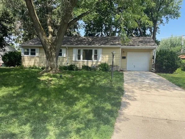 621 Park St, Dundee, IL 60118