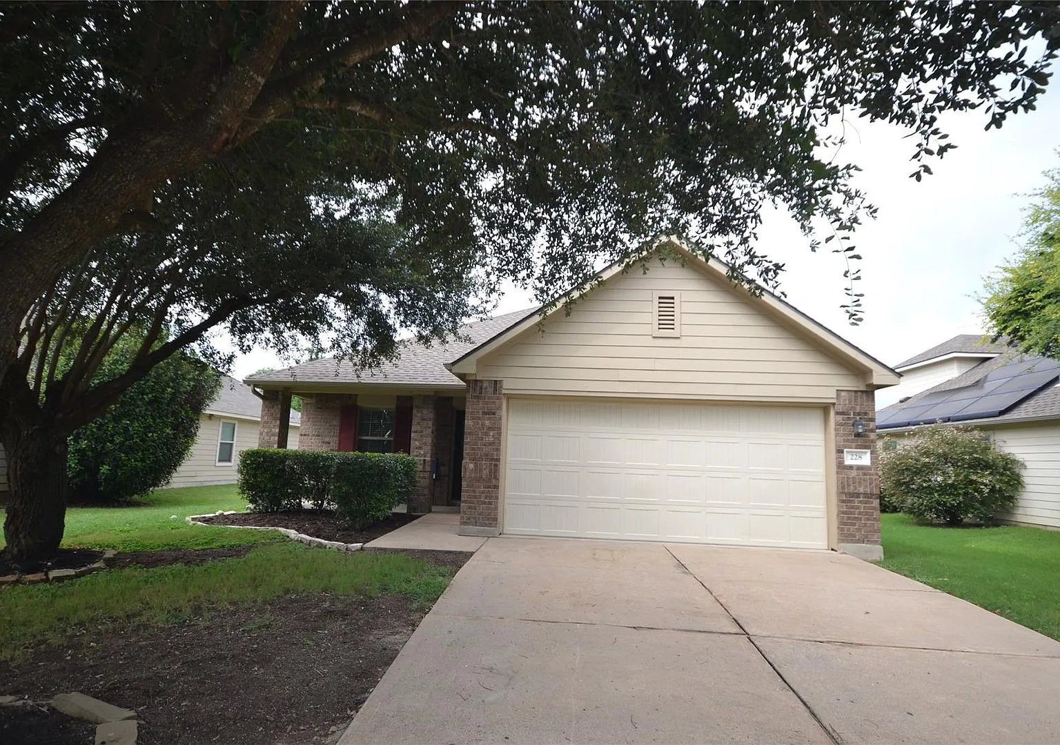 Leander - 3 Bedroom 2 Bath home in Summerlyn — Photo 1