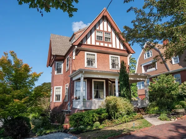 20 Hillside Ave, Medford, MA 02155