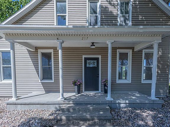 3rd image of 217 8th St