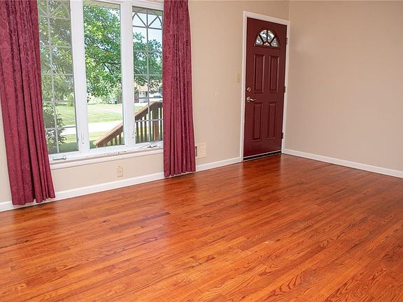 3rd image of 3544 Jerrold Blvd