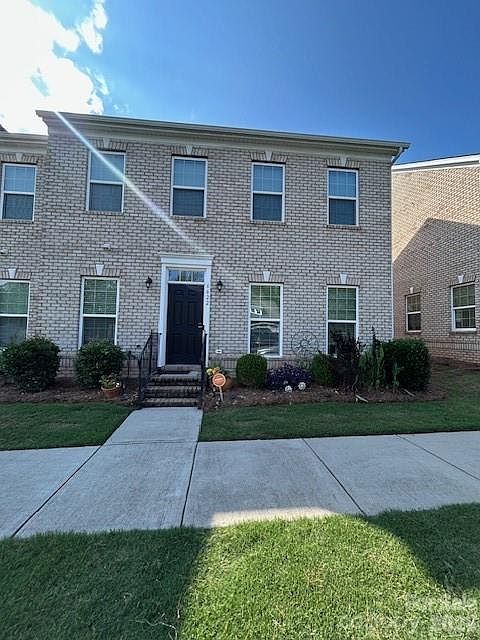 1st image of 6622 Brighton Park Dr
