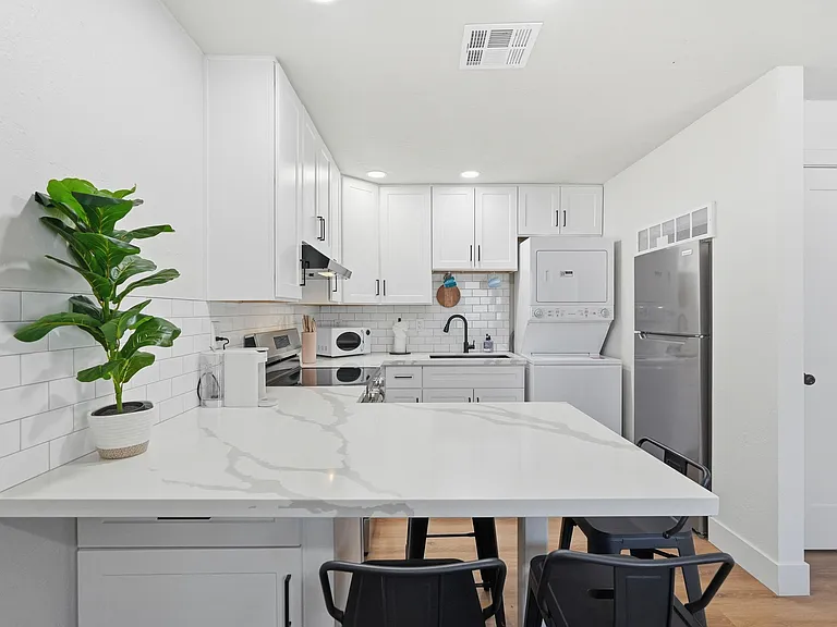 1417 E Roosevelt St #1 — Photo 13