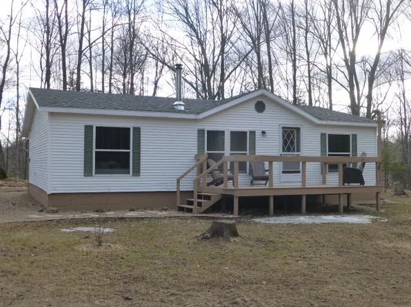 N12695 Bauer Ln, Silver Cliff, WI 54104