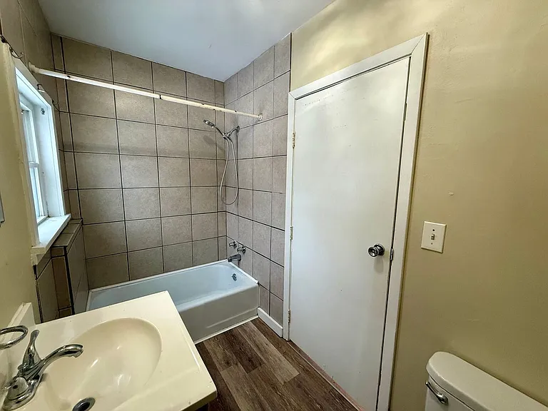 1130 Prospect Ave — Photo 15