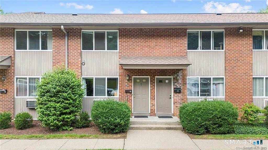 Farmington Heights — Photo 1