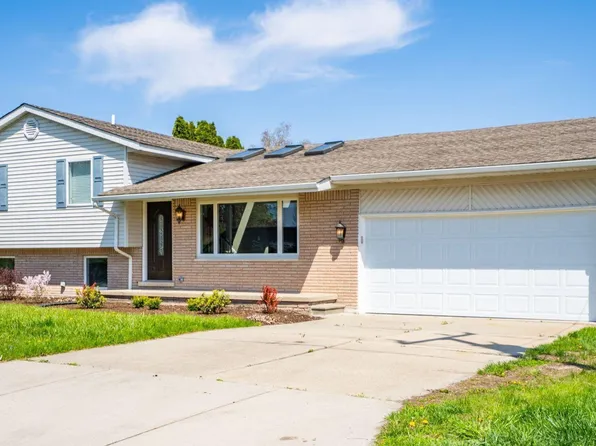 2845 Riverwood Ct, Port Huron, MI 48060