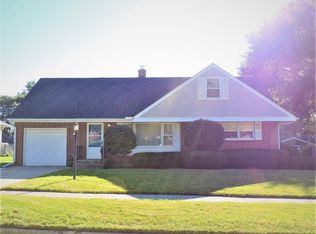 304 Vale Ave S, Rockford, IL 61108