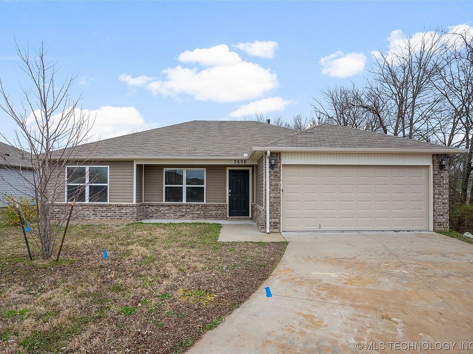 1st image of 2800 Lariat Ln