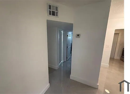 2 bed, 851 sqft, $2,300 — Photo 4