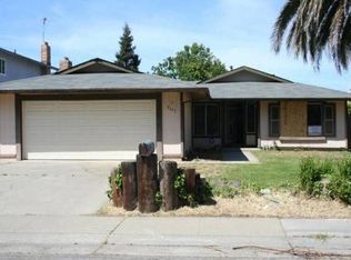 8245 Scottsdale Dr, Sacramento, CA 95828