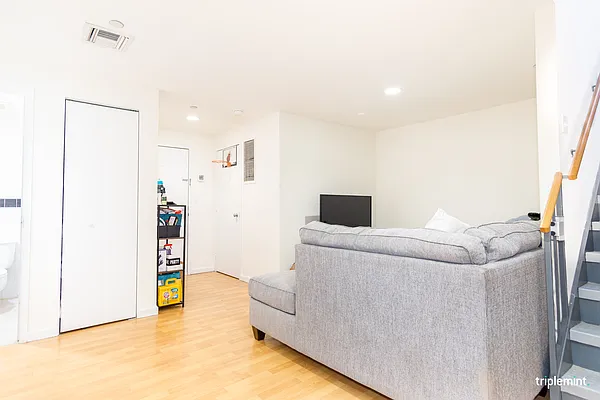 Rented by Triplemint | media 19