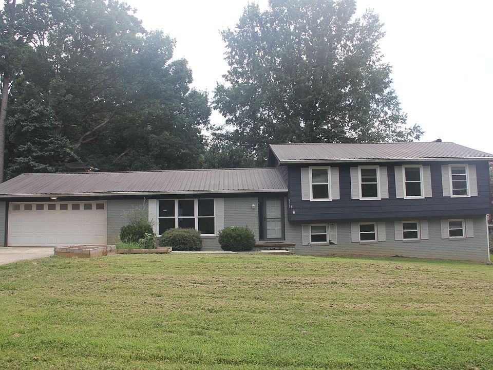 1st image of 532 Hunter Trl NE