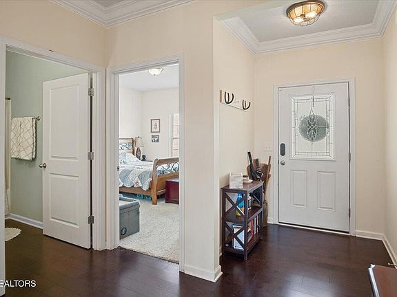 4th image of 175 Gail Ln